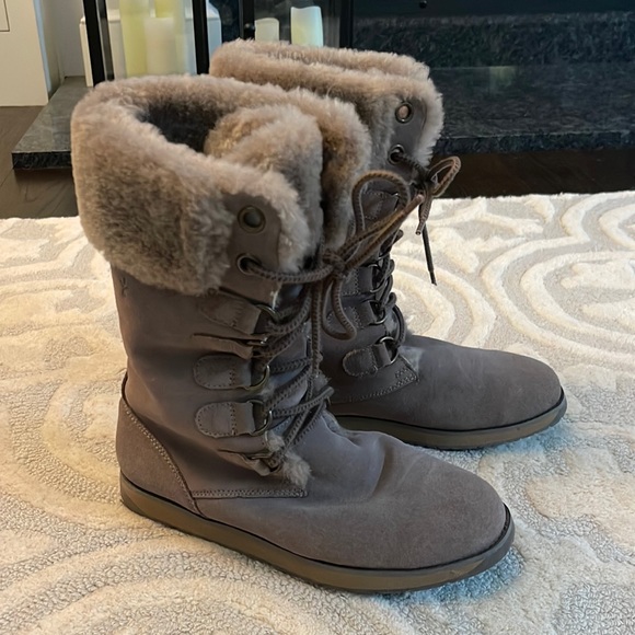 EUC EMU Featherwood Hi Tall Boots Mushroom Wool lining 8 - Picture 1 of 7